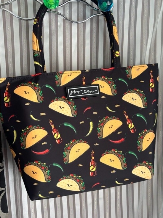 Betsey Johnson Handbags - Betsey Johnson Taco lunch bag NWOT